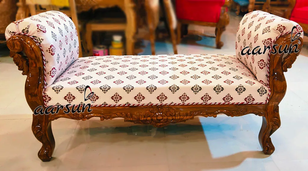 लकड़ी का लिविंग रूम सेटटी